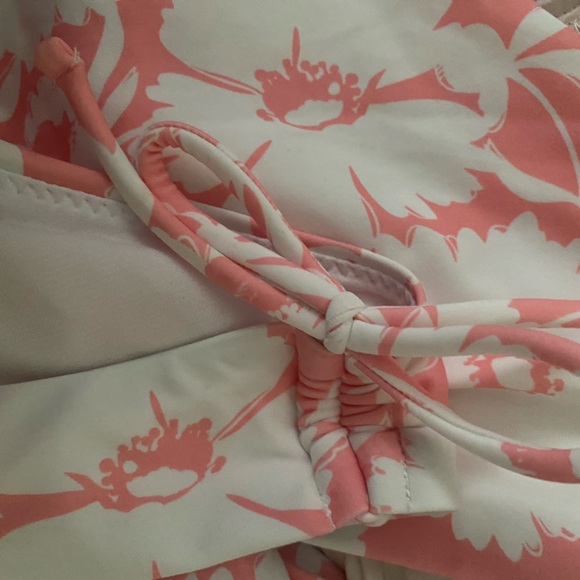 Raisins Kaori High-Neck Printed Bikini - XL - Picture 9 of 10